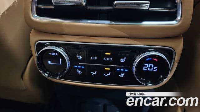 Genesis GV80 2020 — ფოტო 18/20