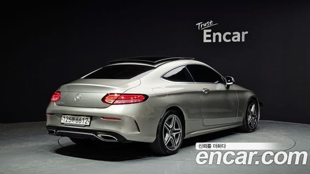 Mercedes-Benz C-Class 2020 — ფოტო 2/20