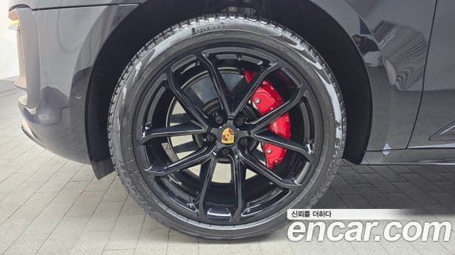 Porsche Macan 2023 — фото 5 из 20