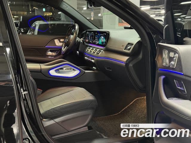 Mercedes-Benz GLS-Class 2023 — Photo 17/19