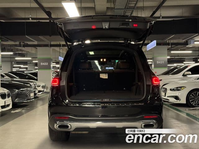 Mercedes-Benz GLS-Class 2023 — Photo 11/19