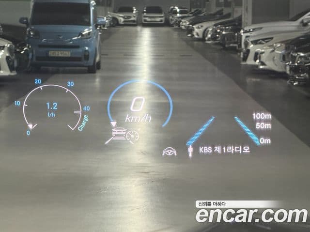 Mercedes-Benz GLS-Class 2023 — Photo 10/19