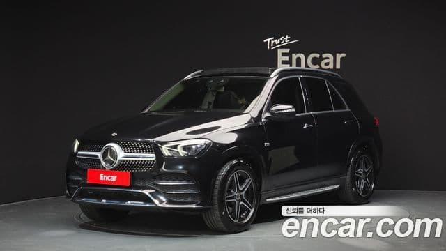 Mercedes-Benz GLE-Class 2020 — ფოტო 1/20