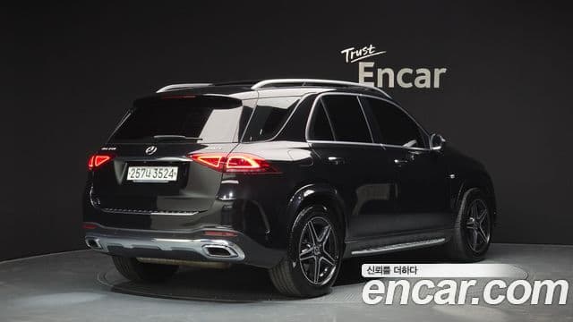 Mercedes-Benz GLE-Class 2020 — ფოტო 4/20
