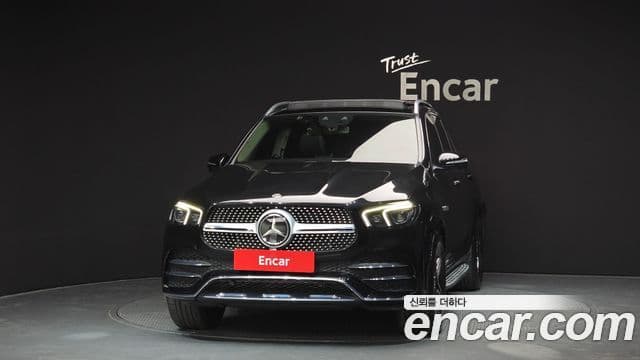 Mercedes-Benz GLE-Class 2020 — ფოტო 8/20