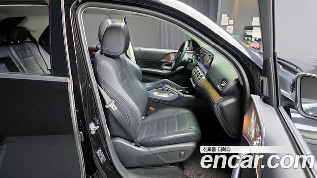 Mercedes-Benz GLE-Class 2020 — ფოტო 10/20