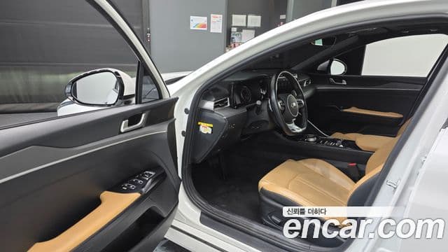 Kia K5 2020 — Şəkil 10/20