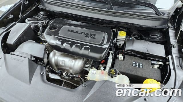 Jeep Cherokee 2021 — Photo 2/20