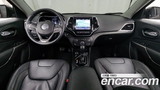 Jeep Cherokee 2021 — Photo 13/20