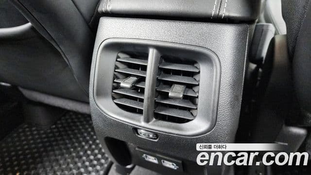 Jeep Cherokee 2021 — Photo 8/20