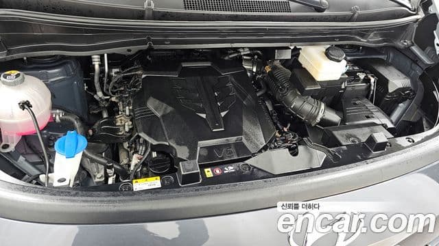Hyundai Staria 2023 — ფოტო 6/20
