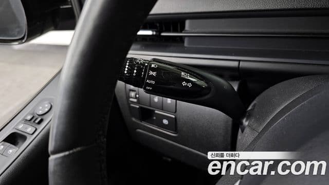 Hyundai Staria 2023 — ფოტო 15/20