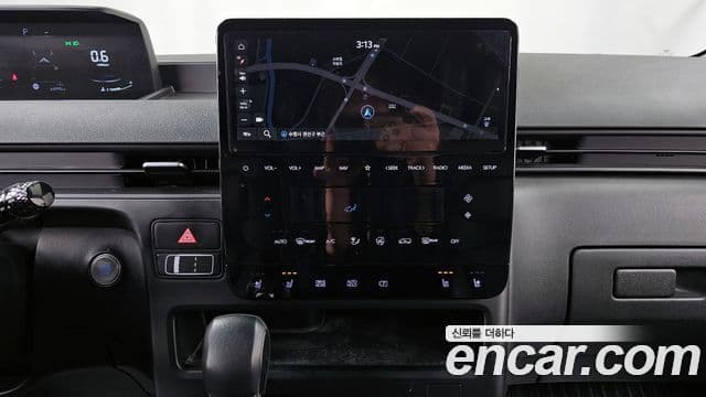Hyundai Staria 2023 — Şəkil 16/20