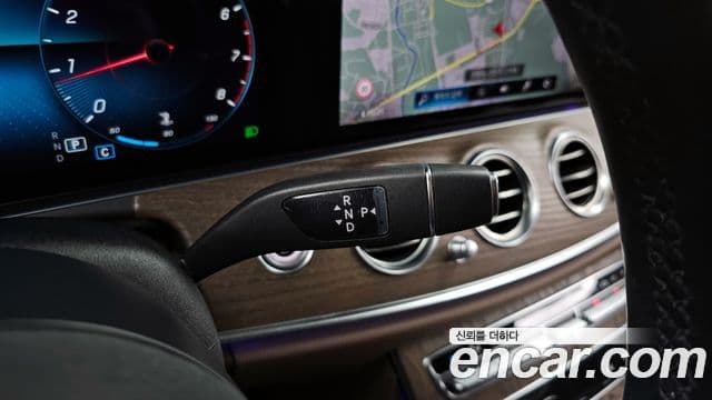Mercedes-Benz E-Class 2020 — Şəkil 6/20