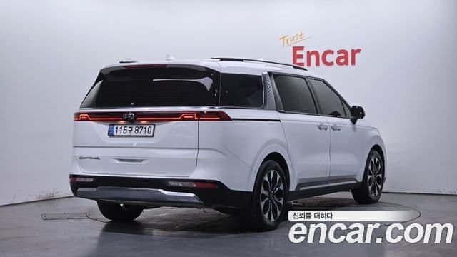 Kia Carnival 2021 — Фото 2/20