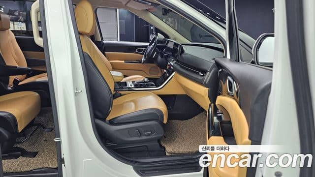 Kia Carnival 2021 — Фото 11/20