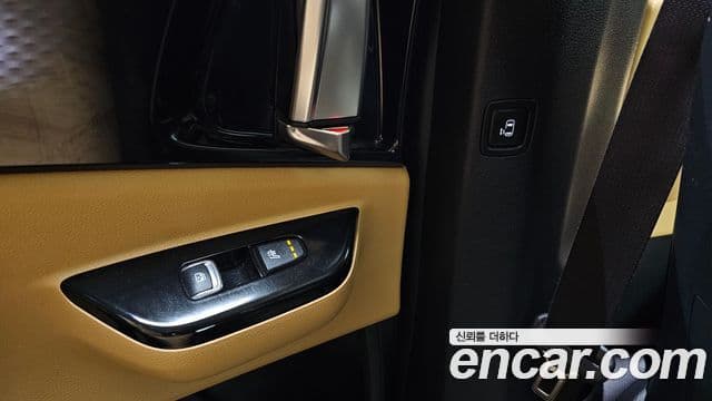 Kia Carnival 2021 — Фото 18/20