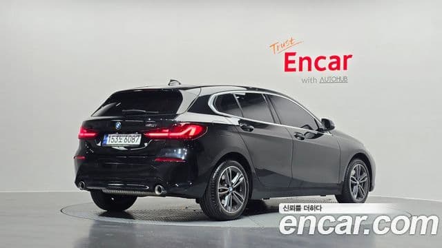 BMW 1 Series 2023 — ფოტო 2/20