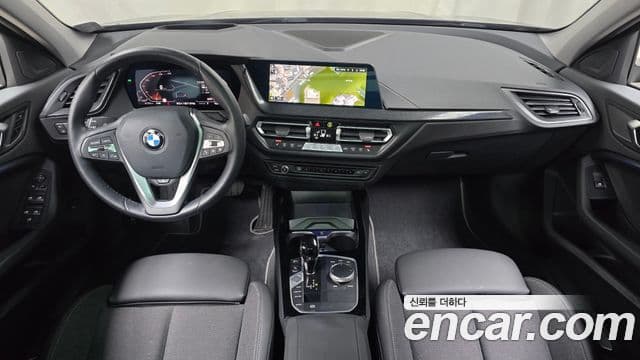 BMW 1 Series 2023 — ფოტო 7/20