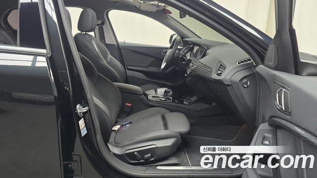 BMW 1 Series 2023 — ფოტო 11/20