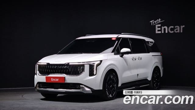 Kia Carnival 2024 — Фото 1/20
