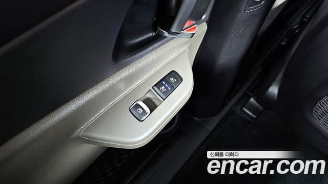 Kia Carnival 2024 — Фото 18/20