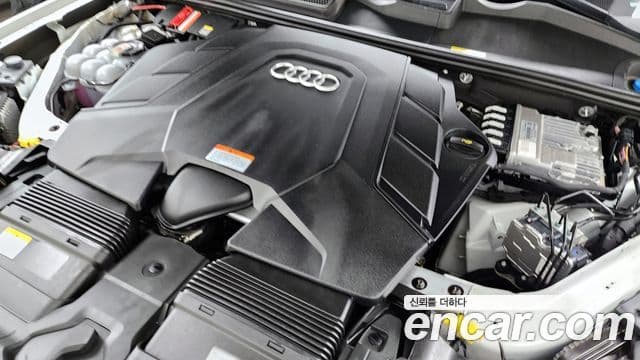 Audi Q7 2023 — ფოტო 6/20