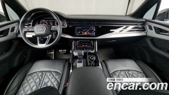 Audi Q7 2023 — ფოტო 7/20