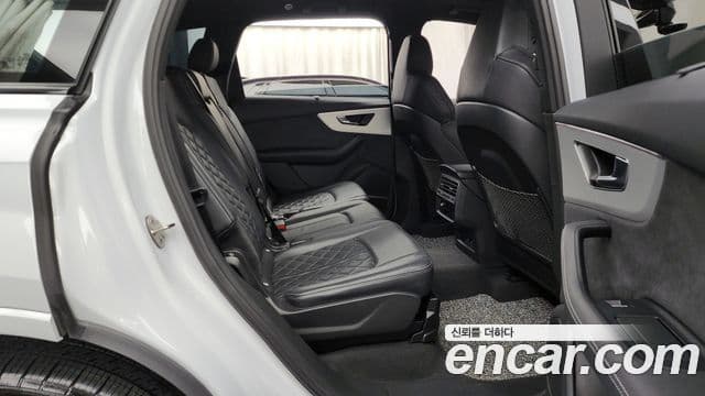 Audi Q7 2023 — ფოტო 12/20