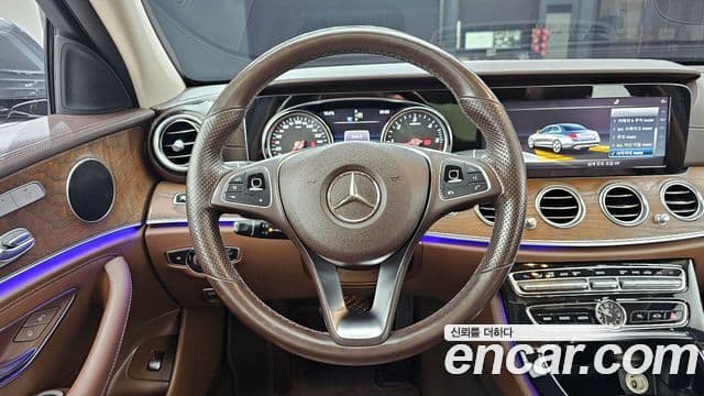Mercedes-Benz E-Class 2018 — Şəkil 13/20