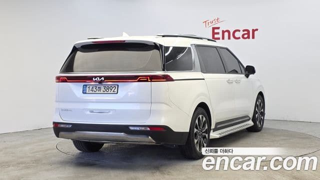 Kia Carnival 2023 — Фото 2/20
