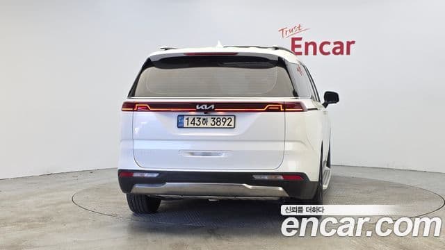 Kia Carnival 2023 — Фото 4/20