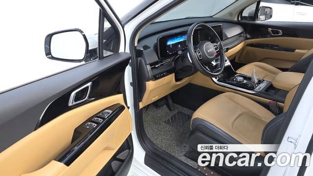 Kia Carnival 2023 — Фото 12/20