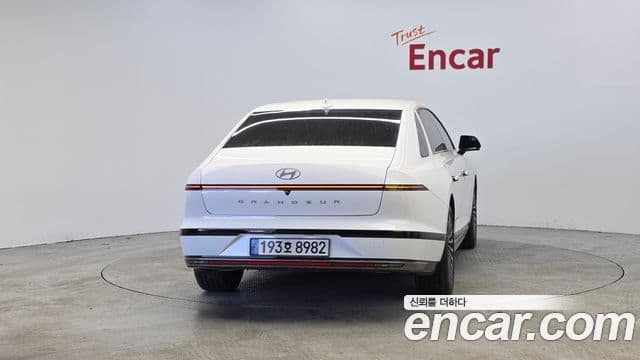 Hyundai Grandeur Hybrid 2023 — Photo 4/20