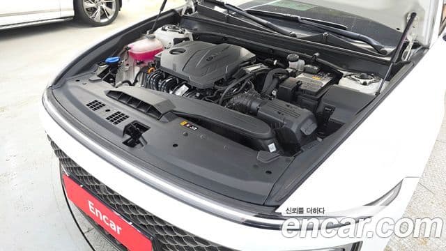 Hyundai Grandeur Hybrid 2023 — Photo 11/20
