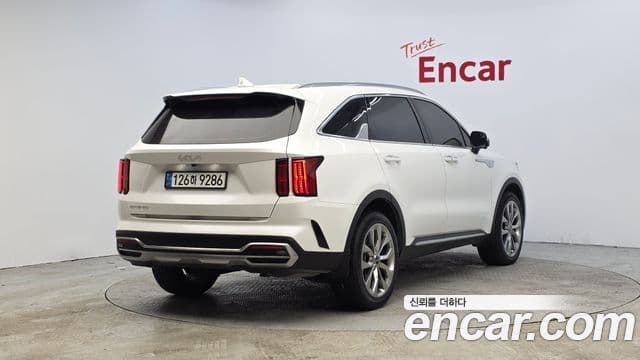 Kia Sorento 2022 — ფოტო 2/20