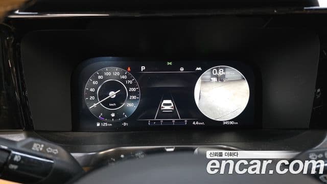 Kia Sorento 2022 — ფოტო 16/20