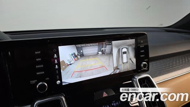 Kia Sorento 2022 — ფოტო 13/20