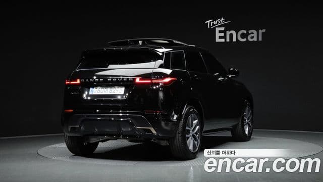 Land Rover Range Rover Evoque 2025 — ფოტო 2/20