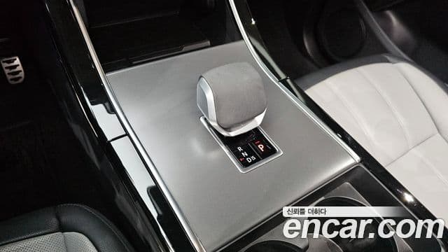 Land Rover Range Rover Evoque 2025 — ფოტო 9/20