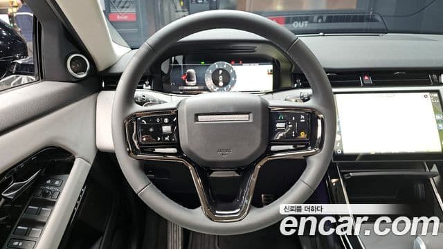 Land Rover Range Rover Evoque 2025 — ფოტო 13/20