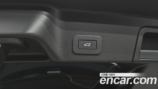 Land Rover Range Rover Evoque 2025 — ფოტო 19/20