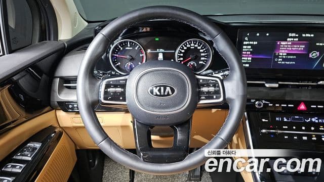 Kia Carnival 2021 — Şəkil 15/20
