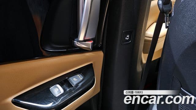 Kia Carnival 2021 — Şəkil 19/20