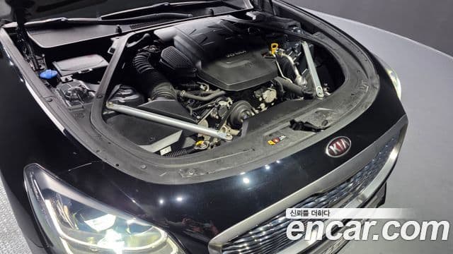 Kia The K9 2018 — Photo 13/20