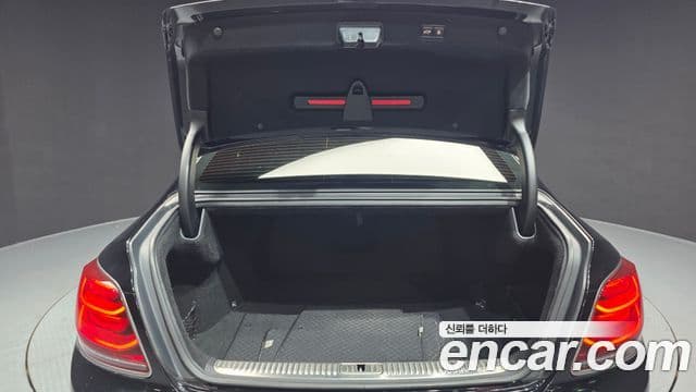 Kia The K9 2018 — Photo 11/20