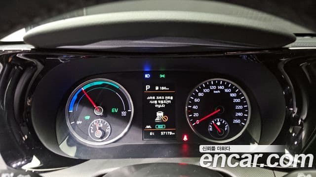 Kia K5 2022 — Şəkil 8/20