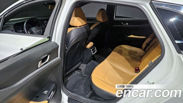 Kia K5 2022 — Şəkil 11/20