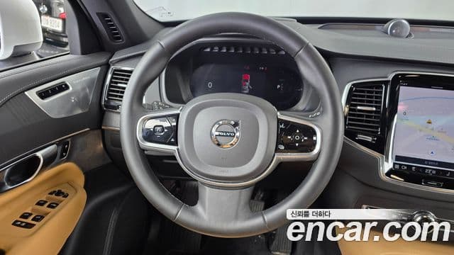 Volvo XC90 2022 — ფოტო 12/20