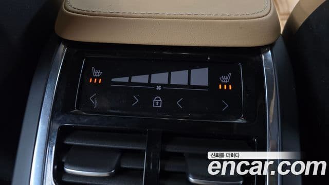 Volvo XC90 2022 — ფოტო 5/20